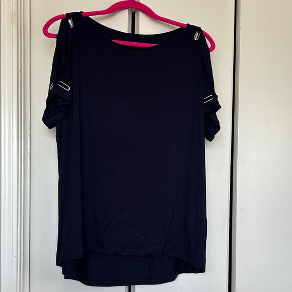 Cable & Gauge Tops - Cable & Gauge Midnight Peek a Boo Top NWOT